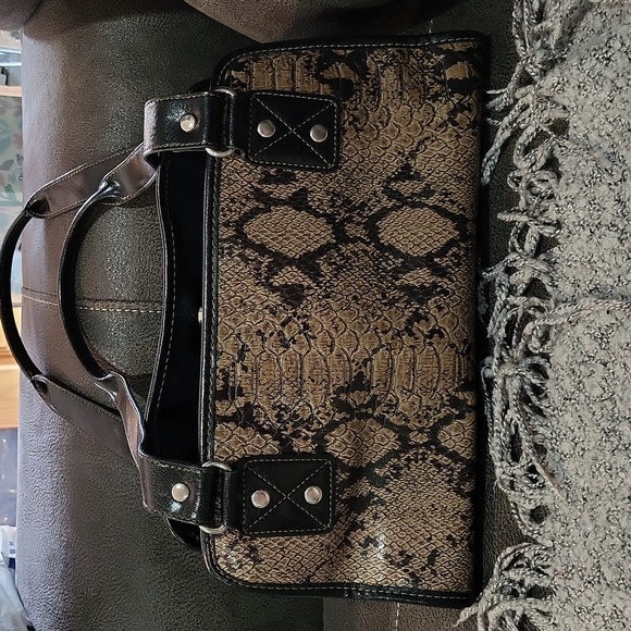 Relic Purse 🖤 - Picture 5 of 11